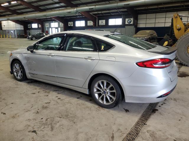 3FA6P0LU9HR318222 - 2017 FORD FUSION SE HYBRID SILVER photo 2