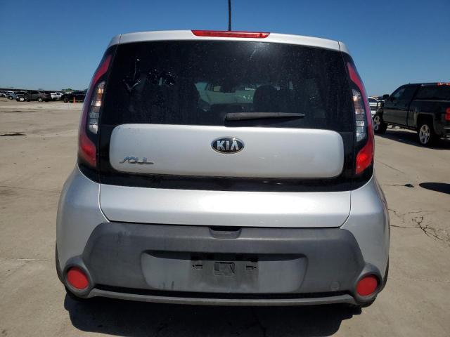 KNDJP3A51F7794597 - 2015 KIA SOUL + SILVER photo 6