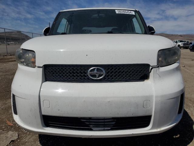 JTLZE4FE3A1103951 - 2010 TOYOTA SCION XB WHITE photo 5