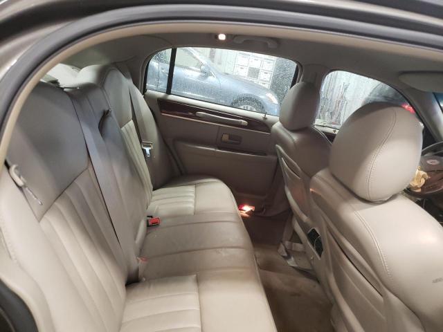 1LNHM81W34Y688913 - 2004 LINCOLN TOWN CAR EXECUTIVE GOLD photo 10