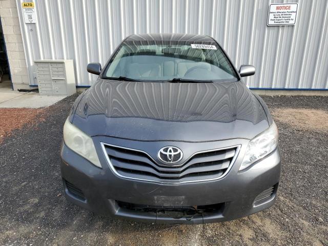 4T1BF3EK7BU721216 - 2011 TOYOTA CAMRY BASE GRAY photo 5