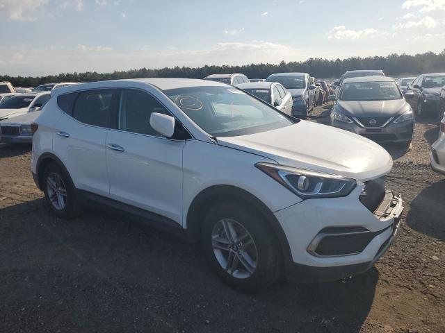 5NMZT3LBXJH052699 - 2018 HYUNDAI SANTA FE S WHITE photo 4