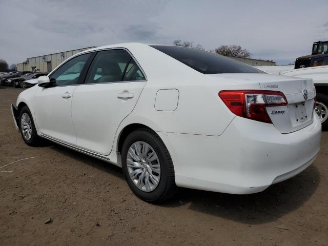 4T4BF1FK2DR300189 - 2013 TOYOTA CAMRY L WHITE photo 2