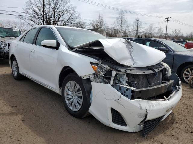 4T4BF1FK2DR300189 - 2013 TOYOTA CAMRY L WHITE photo 4