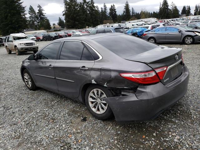 4T1BF1FK2HU715335 - 2017 TOYOTA CAMRY LE GRAY photo 2