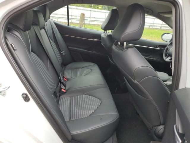 4T1G11AK7RU224983 - 2024 TOYOTA CAMRY SE NIGHT SHADE WHITE photo 10