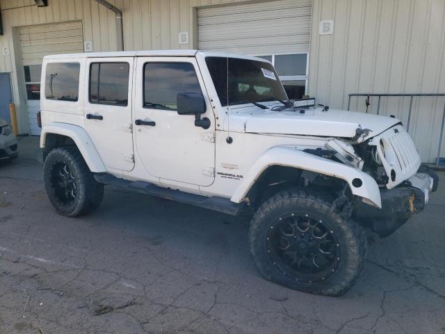 1C4BJWEG5DL652938 - 2013 JEEP WRANGLER U SAHARA WHITE photo 4