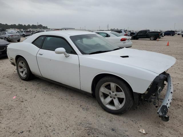 2C3CDYAG8CH105322 - 2012 DODGE CHALLENGER SXT WHITE photo 4