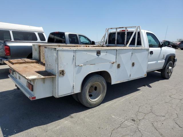 1GBJC34D66E214100 - 2006 CHEVROLET SILVERADO C3500 WHITE photo 3