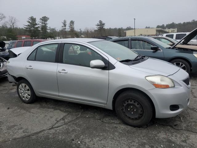 JTDBT4K30BL004890 - 2011 TOYOTA YARIS SILVER photo 4