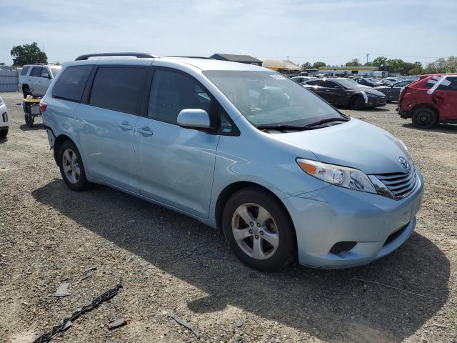 5TDKZ3DC6HS854181 - 2017 TOYOTA SIENNA LE BLUE photo 4