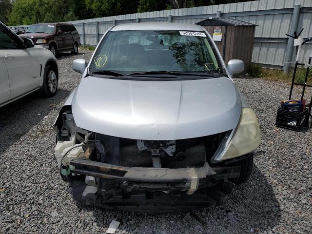 3N1BC11E49L468753 - 2009 NISSAN VERSA S SILVER photo 5