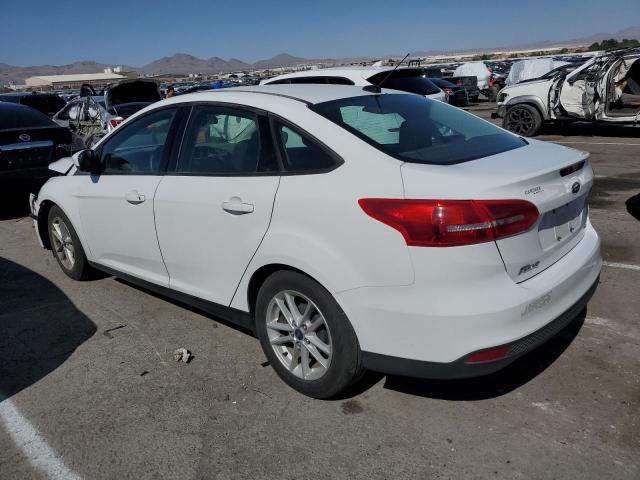 1FADP3F22JL237487 - 2018 FORD FOCUS SE WHITE photo 2