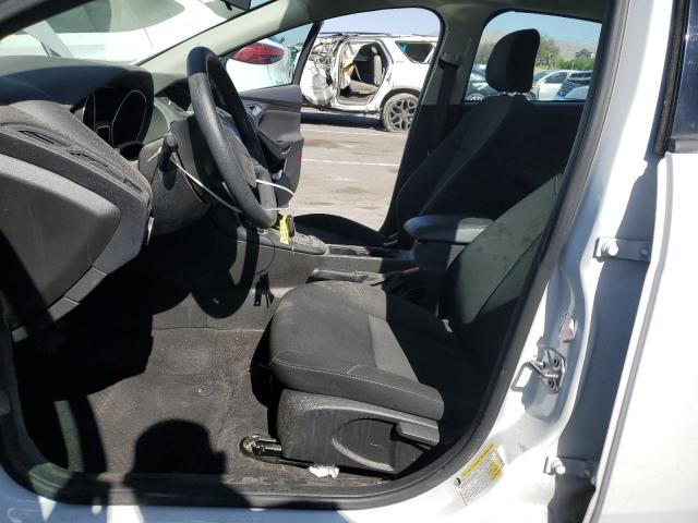 1FADP3F22JL237487 - 2018 FORD FOCUS SE WHITE photo 7