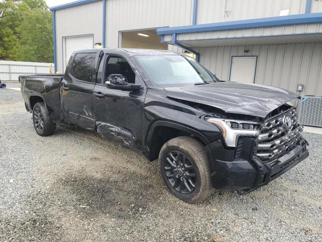 5TFNA5EC2NX004505 - 2022 TOYOTA TUNDRA CREWMAX PLATINUM Schwarz Foto 4