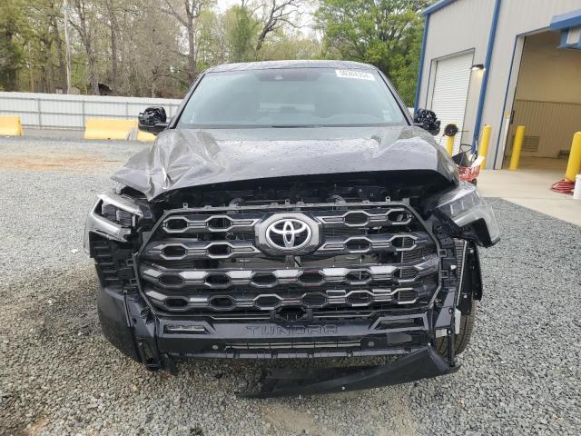 5TFNA5EC2NX004505 - 2022 TOYOTA TUNDRA CREWMAX PLATINUM Schwarz Foto 5