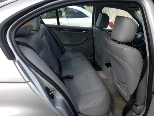 WBAAZ33474KP87546 - 2004 BMW 325 IS SULEV SILVER photo 10