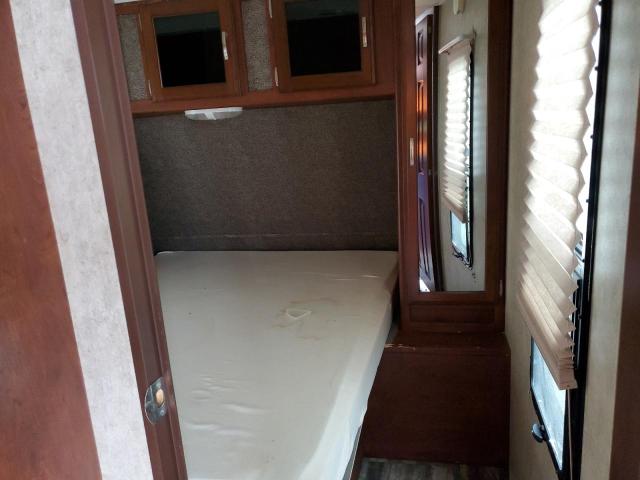 4YDT28B22ET412881 - 2014 KEYSTONE PASSPORT TWO TONE photo 5