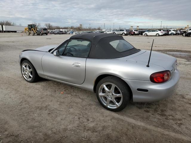 JM1NB353510214097 - 2001 MAZDA MX-5 MIATA BASE SILVER photo 2