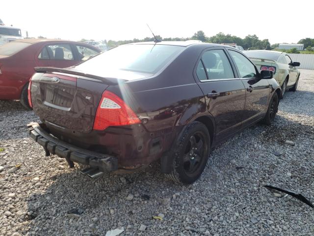 3FAHP0HA8BR254592 - 2011 FORD FUSION SE BURGUNDY photo 4