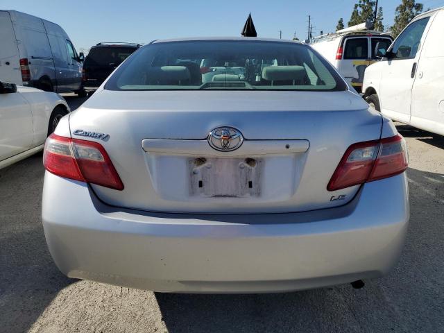 4T4BE46K58R043846 - 2008 TOYOTA CAMRY CE SILVER photo 6