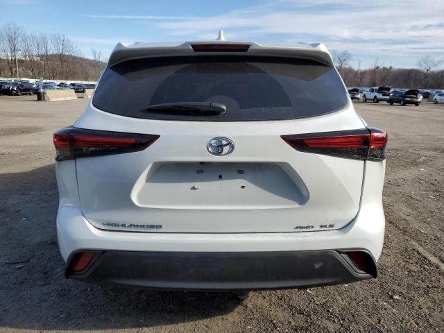 5TDGZRBH9NS569090 - 2022 TOYOTA HIGHLANDER XLE 白色 照片 6