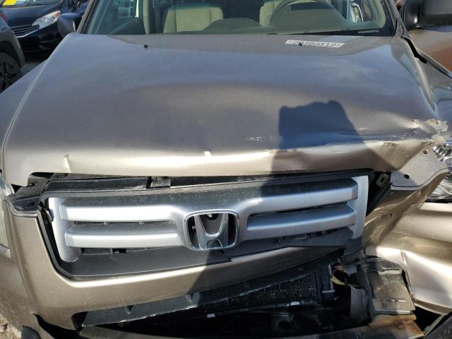 2HKYF18147H519828 - 2007 HONDA PILOT LX GOLD photo 11