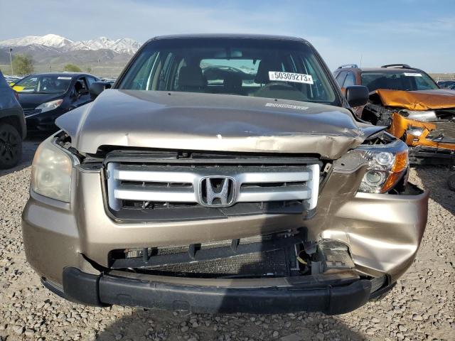 2HKYF18147H519828 - 2007 HONDA PILOT LX GOLD photo 5