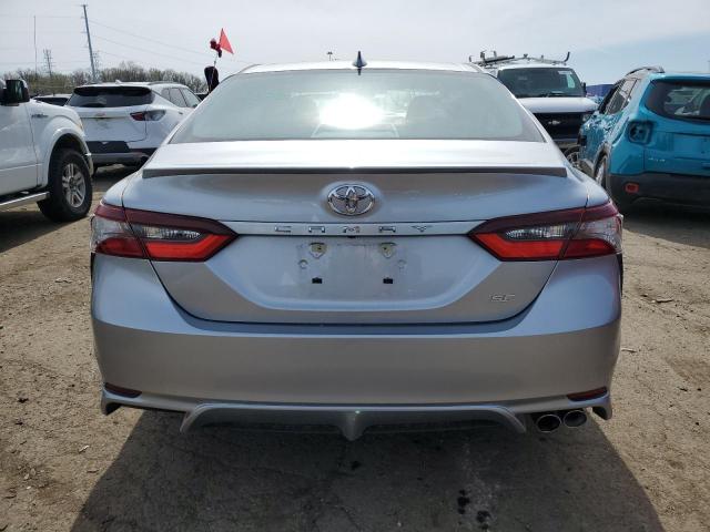 4T1G11AK3PU768149 - 2023 TOYOTA CAMRY SE NIGHT SHADE SILVER photo 6