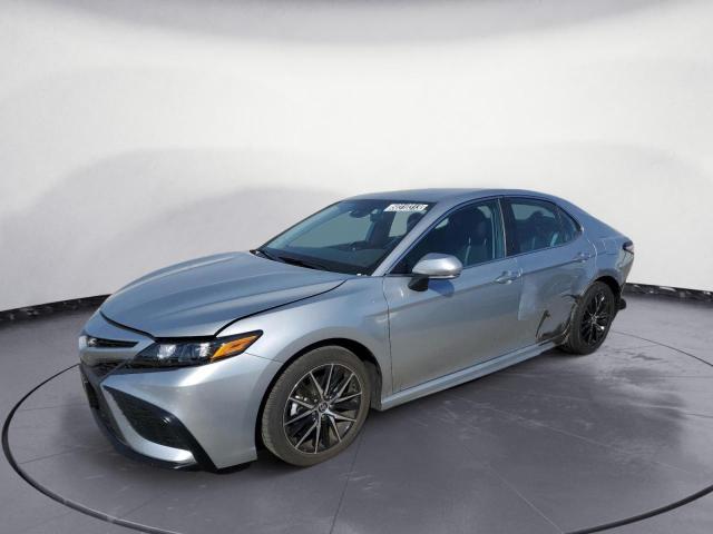 4T1G11AK6PU749787 - 2023 TOYOTA CAMRY SE NIGHT SHADE SILVER photo 1