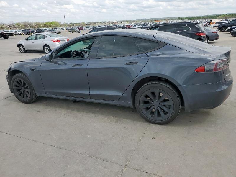 5YJSA1E27HF185098 - 2017 TESLA MODEL S GRAY photo 2