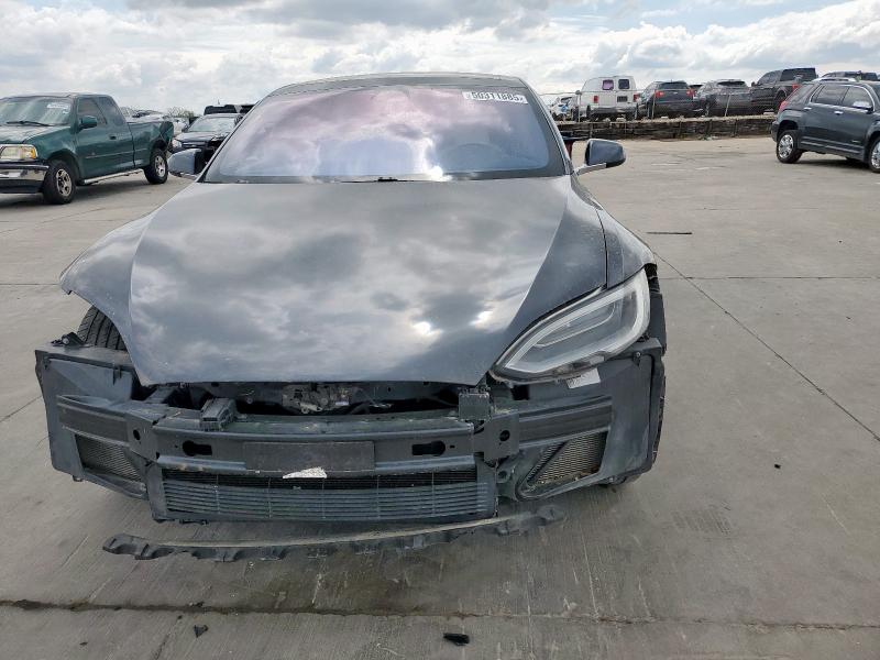 5YJSA1E27HF185098 - 2017 TESLA MODEL S GRAY photo 5
