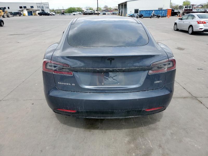 5YJSA1E27HF185098 - 2017 TESLA MODEL S GRAY photo 6