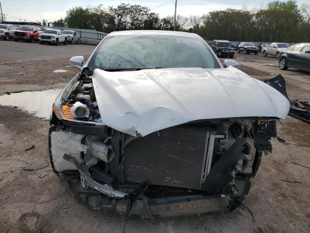 1FA6P0H71G5107164 - 2016 FORD FUSION SE SILVER photo 5