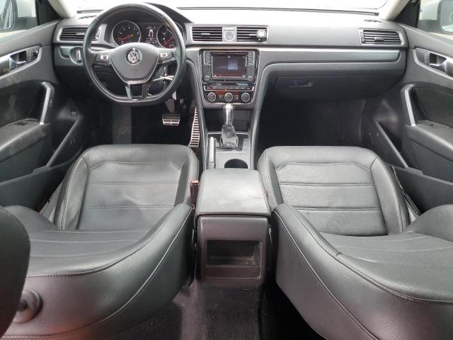 1VWDT7A38HC074686 - 2017 VOLKSWAGEN PASSAT R-LINE Weiß Foto 8