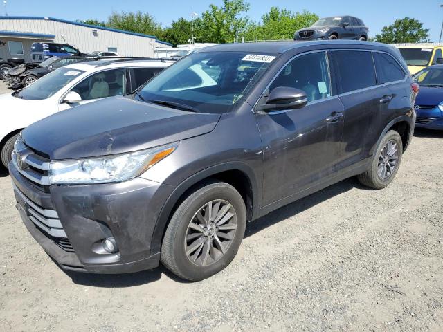 5TDKZRFH3KS564614 - 2019 TOYOTA HIGHLANDER SE GRAY photo 1