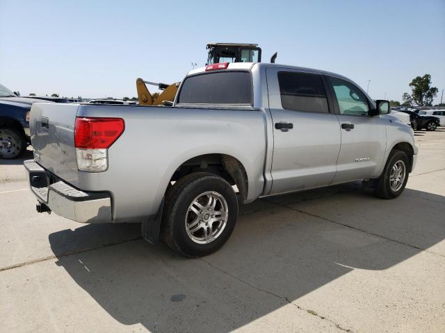 5TFEM5F11CX042115 - 2012 TOYOTA TUNDRA CREWMAX SR5 SILVER photo 3