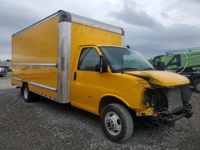 7GZ37TC71NN001707 - 2022 GMC SAVANA CUTAWAY G3500 YELLOW photo 4