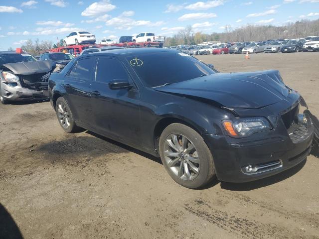 2C3CCAGG2EH383640 - 2014 CHRYSLER 300 S BLACK photo 4