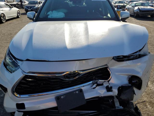 5TDKDRAH0PS509535 - 2023 TOYOTA HIGHLANDER L WHITE photo 11