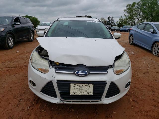 1FADP3F2XEL301572 - 2014 FORD FOCUS SE WHITE photo 5