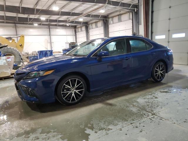 4T1T11AK4PU179111 - 2023 TOYOTA CAMRY SE NIGHT SHADE BLUE photo 1