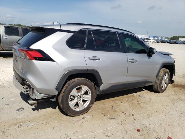 JTMR6RFV2LD002701 - 2020 TOYOTA RAV4 XLE SILVER photo 3