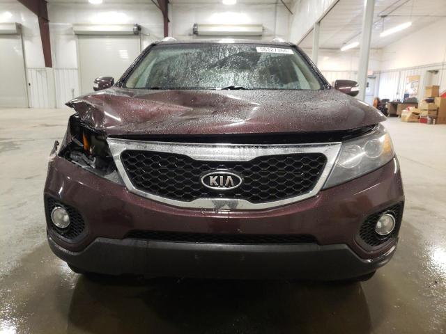 5XYKT3A66CG270577 - 2012 KIA SORENTO BASE BURGUNDY photo 5