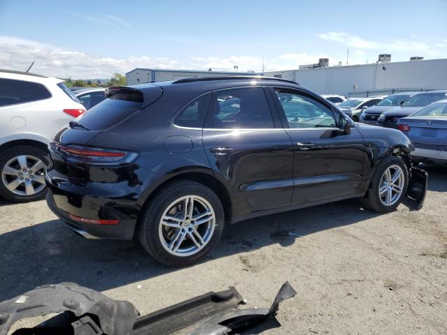 WP1AA2A56MLB01246 - 2021 PORSCHE MACAN BLACK photo 3