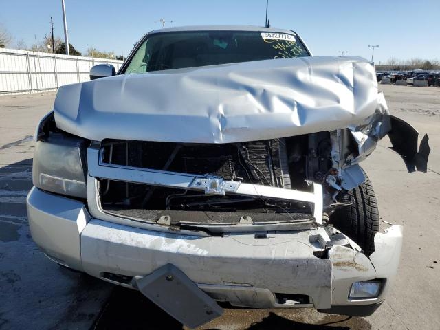 1GNUKBE08AR222015 - 2010 CHEVROLET TAHOE K1500 LT SILVER photo 5