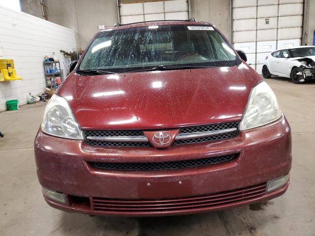 5TDBA22C35S048508 - 2005 TOYOTA SIENNA XLE RED photo 5