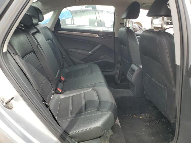 1VWDT7A32HC039609 - 2017 VOLKSWAGEN PASSAT R-LINE فضي صورة 10