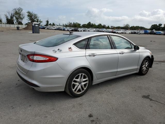 3FA6P0H79GR298233 - 2016 FORD FUSION SE SILVER photo 3