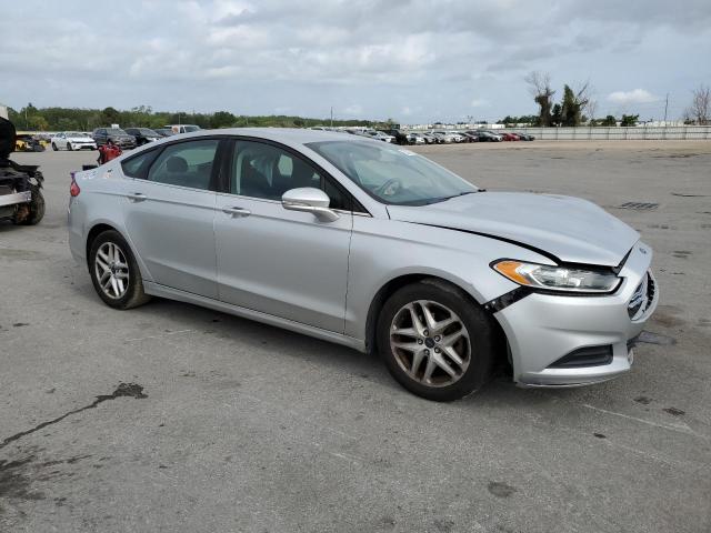 3FA6P0H79GR298233 - 2016 FORD FUSION SE SILVER photo 4